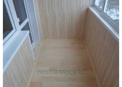 Теплое остекление балкона пластиковыми окнами со змеевидным водяным теплым полом в Щёлково